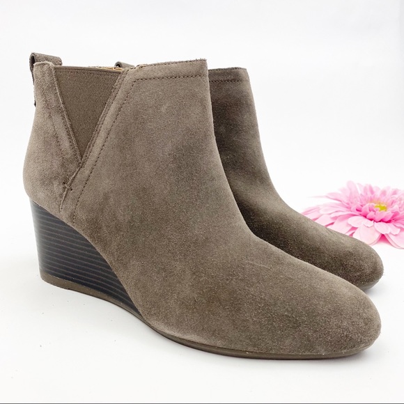 Vionic Paloma Suede Leather Wedge Ankle Boots Booties: Greige (Grey/Beige) - Picture 1 of 10